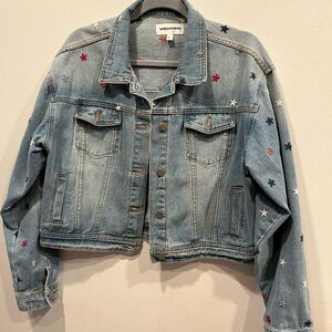 Short denim jacket from Vigoss.🆕